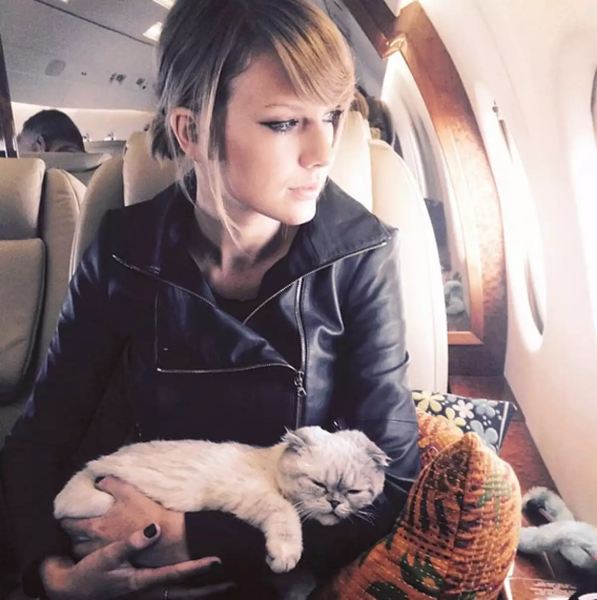 Meredith y Olivia son las fieles acompañantes de Taylor.