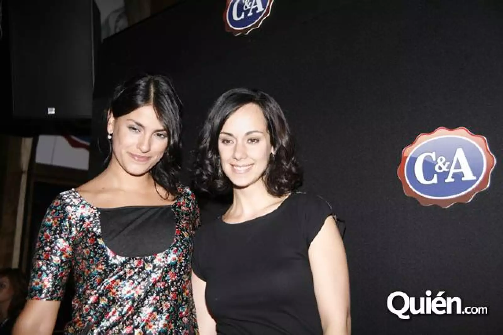 Presentación ropa estilo Thalia