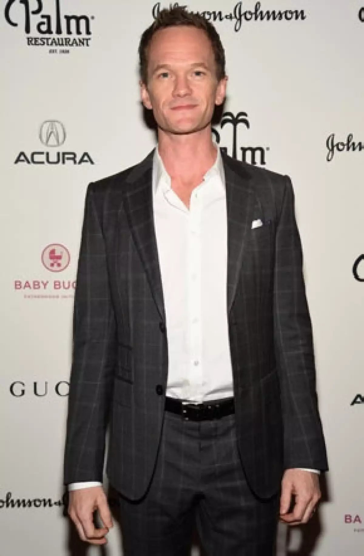 Por medio de un video publicado en su cuenta de Twitter, el protagonista de 'How I Met your Mother' reveló que él será el próximo presentador de la más importante entrega de premios de Hollywood.