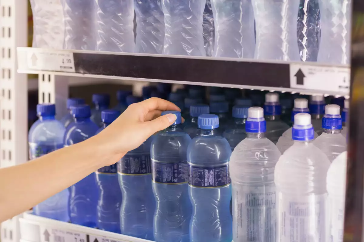 Más peso y agua no potable.