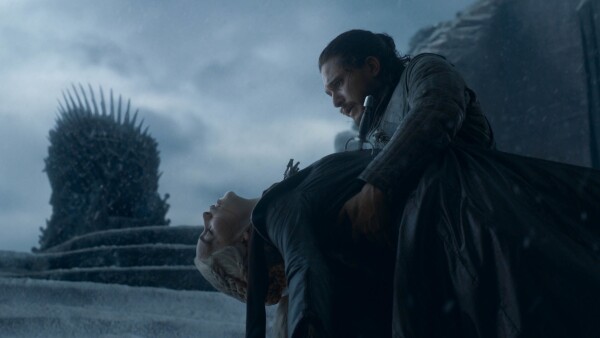 Jon asesina a Daenerys.jpg