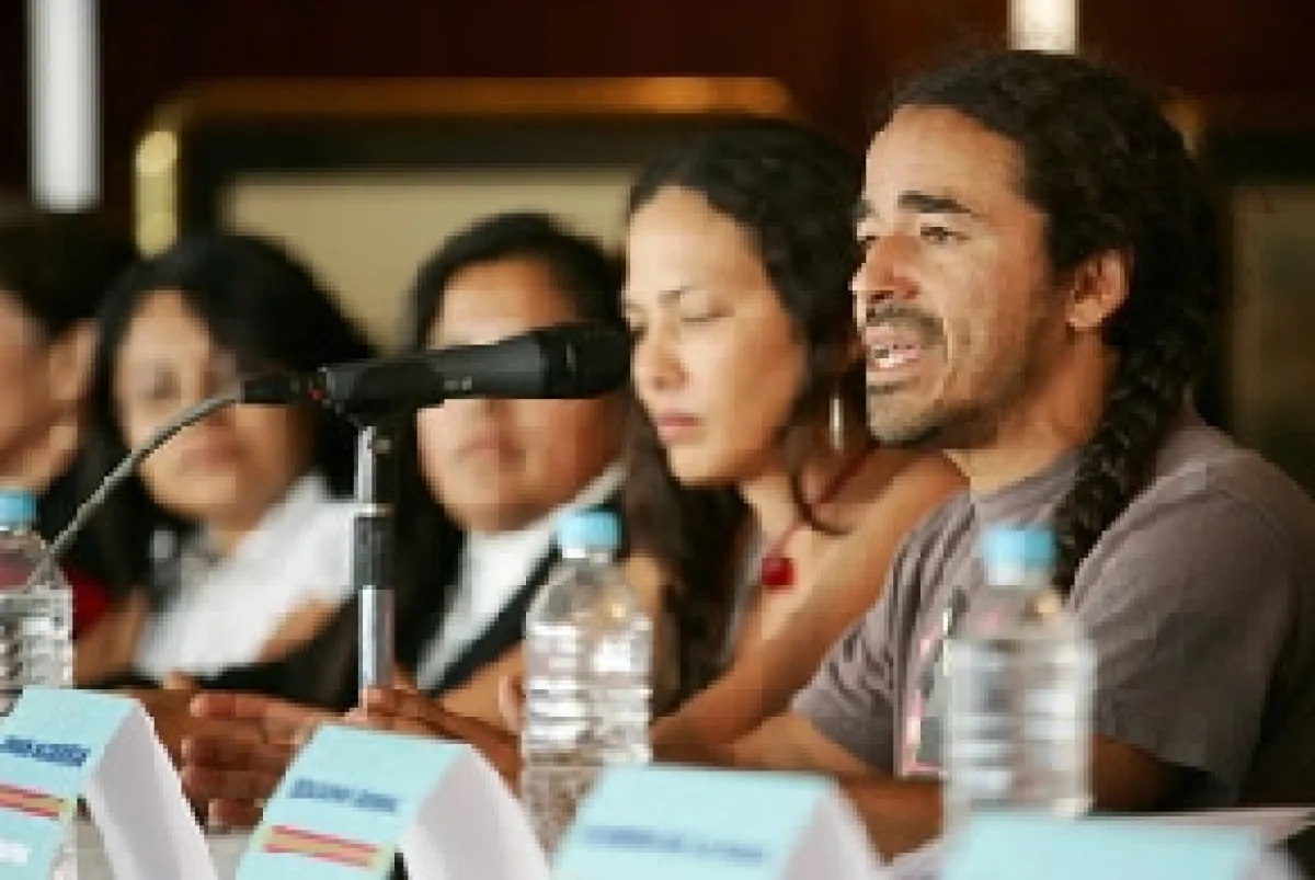 El vocalista de Café Tacvba en conferencia.