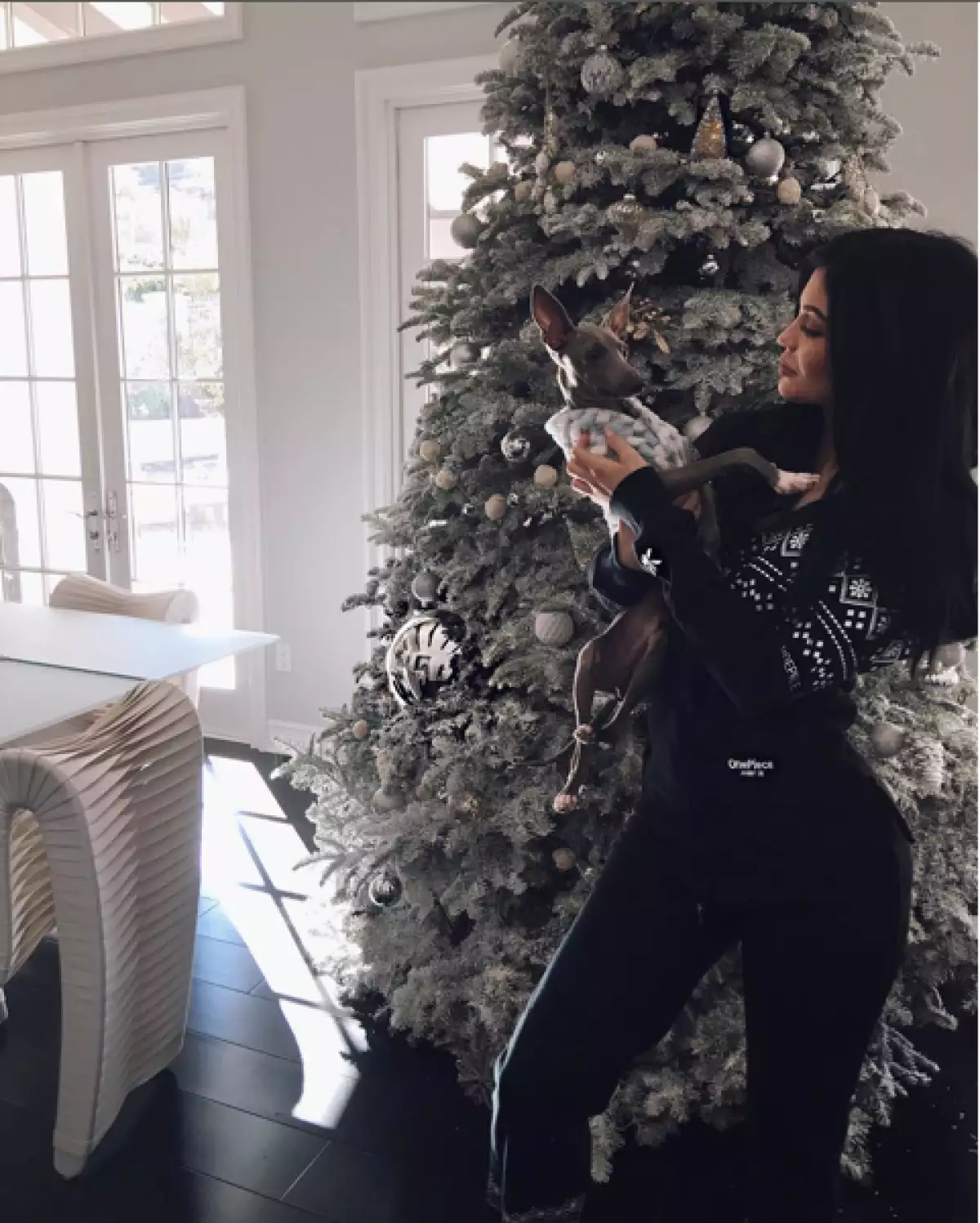 Mediante Instagram, la menor de las Kardashian-Jenner recuerda súper tierna lo mucho que se emocionaba al recibir lo que le traía Santa.