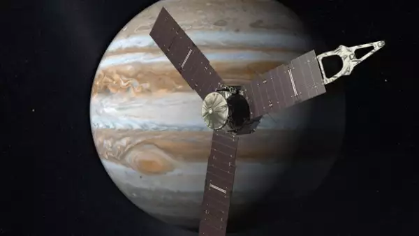 Hace unos días fue un momento histórico en que la sonda Juno, enviada por la NASA, llegó a la órbita de Júpiter, pero sin tripulación. Sin embargo, unos conductores peruanos afirmaron lo contrario.