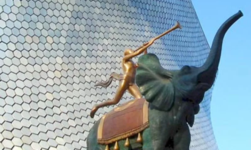 La deuda total de Carso al 30 de junio de 2012 ascendió a 16,165 millones de pesos. (Foto tomada del sitio Plazacarso.com.mx)