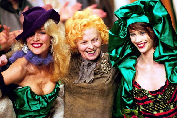 TRACEY EMIN AT PARIS VIVIENNE WESTWOOD FASHION SHOW AUTUMN WINTER 2000 2001 FRANCE