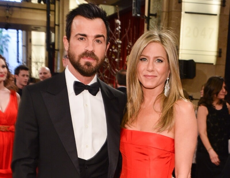 Jennifer y Justin se comprometieron hace más de dos años y desde ese momento han estado aplazando su boda.