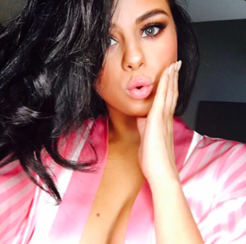 La cantante tuvo un makeover para su aparición en el Victoria’s Secret Fashion Show de este año. Sin embargo, no se trata de su pelo. ¿Qué se hizo?