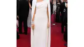 El reconocido diseñador admitió que no le encanta la idea de vestir a las celebridades para la alfombra roja del evento pues parece `una burbuja de ropa de Barbie de los 50´.