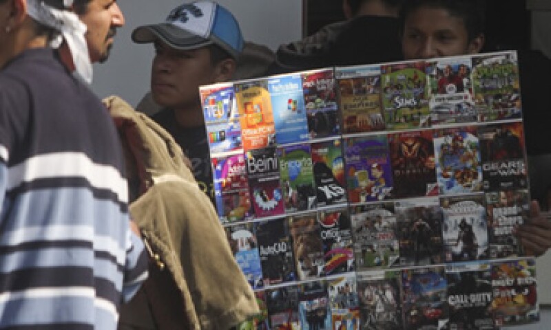 Una persona en la informalidad prefiere seguir aguantando sus condiciones que cumplir con las normativas. (Foto: Cuartoscuro)