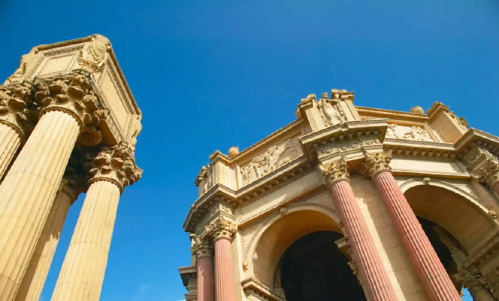 En el número 10 está San Francisco,  con un PIB de 301 mil millones de dólares, en donde el promedio de un iPod Nano de 8 GB cuesta 140 dólares y su tasa de desempleo está en 10.1%.