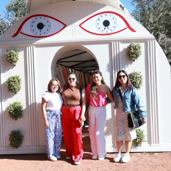 Luz Cornejo , Ceci Arellano , Cecilia Cruz y Jaqueline Muñiz 