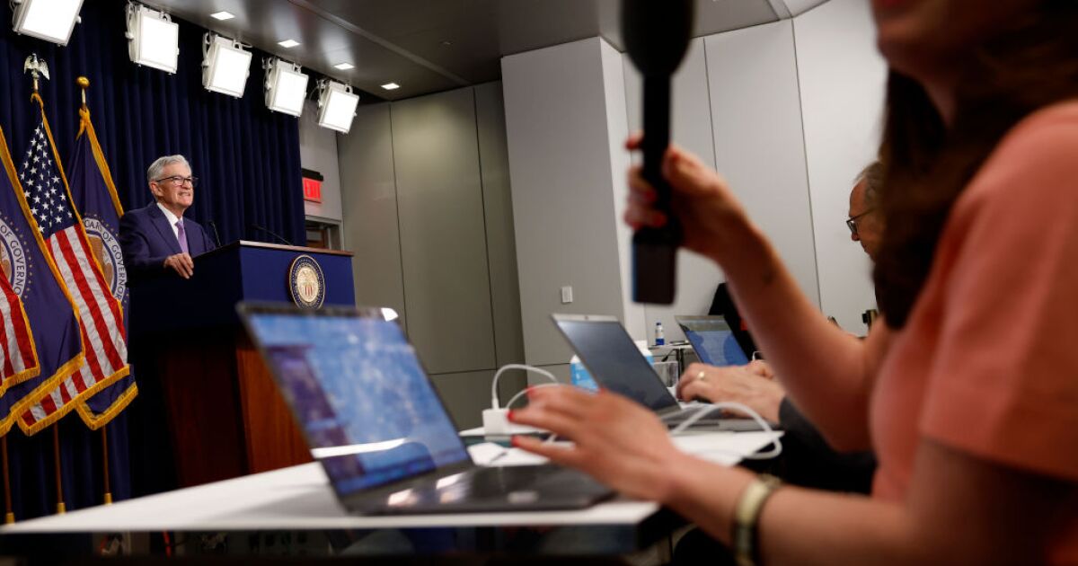 ABD işgücü piyasası verileri FED'in faiz indirimine ilişkin tartışmayı yoğunlaştırıyor