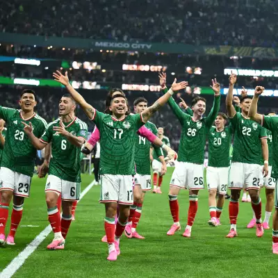 México rompe sequía mundialista de 40 años y pasa a octavos 