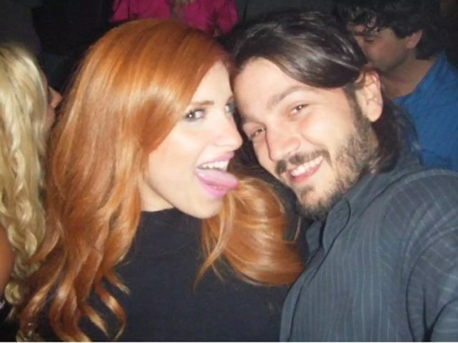 Sin embargo la regia aseguró en entrevista que entre ella y el actor no existe ninguna relación, pues el convivio se llevó a cabo luego de que ella lo entrevistara para un periódico local.