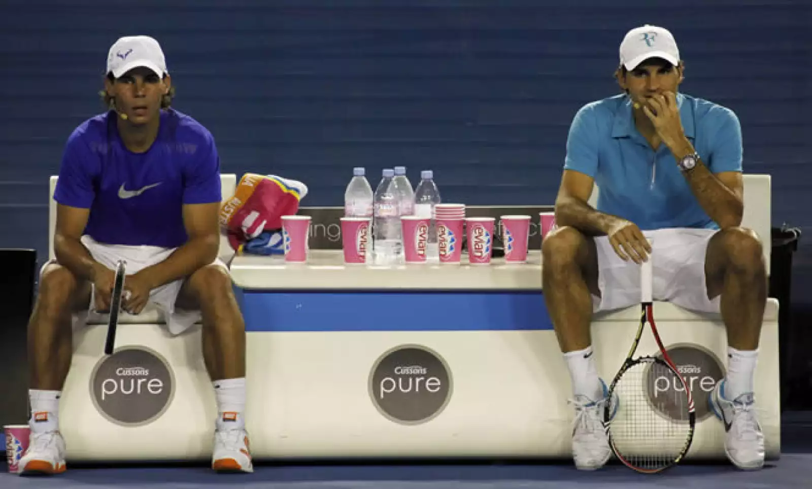 Los dos mejores tenistas del mundo, Rafael Nadal y Roger Federer jugaron un partido de exhibición junto a otros personajes del tenis para juntar fondos económicos para Haití.