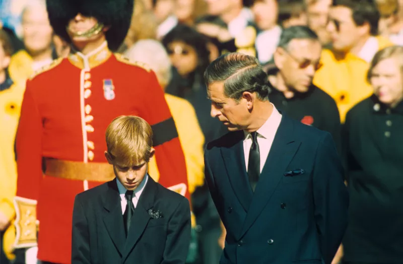 Príncipe Harry y el príncipe Carlos