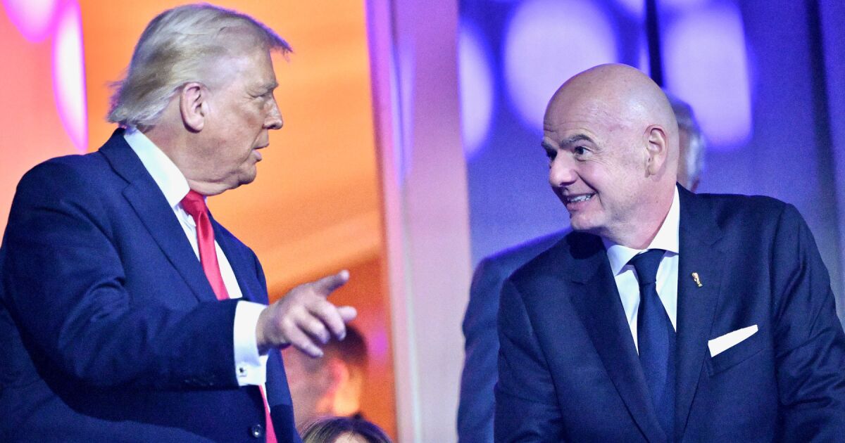 TRUMP EXIGE A FIFA REVISAR EXPULSIÓN DE JUGADOR ESTADOUNIDENSE