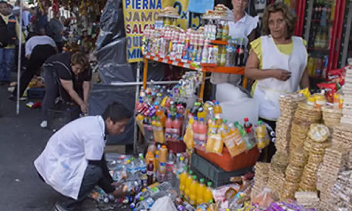 El BID señala que la informalidad en la economía y las deficiencias en estructuras son un obstáculo para América Latina. (Foto: Cuartoscuro)