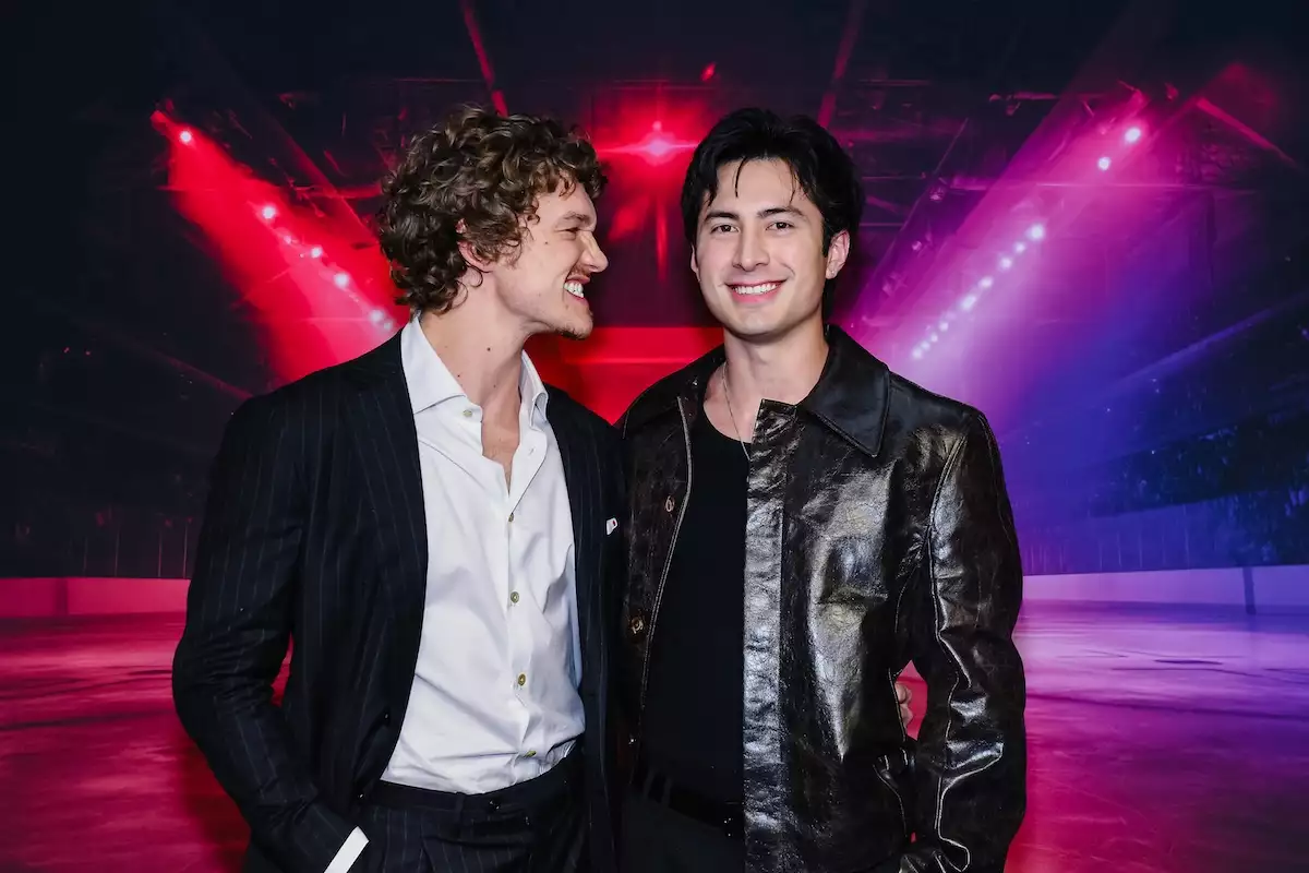 Hudson Williams y Connor Storrie protagonizan