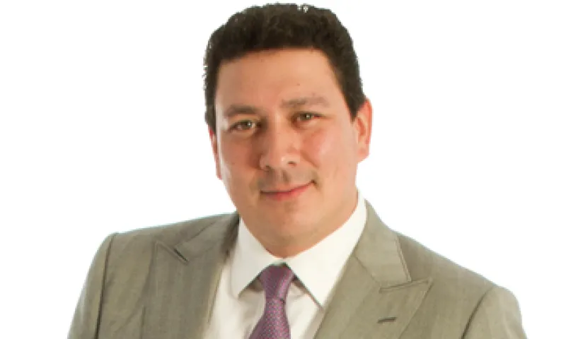 “Sé muy firme y enérgico pero sin pasarte de la raya. Un líder no le falta al respeto a nadie”, dice Alejandro Cetto, una de las 30 promesas en los 30 de la edición 2013 de la revista Expansión. (Foto: Dayan Jiménez/Jorge Garaiz)