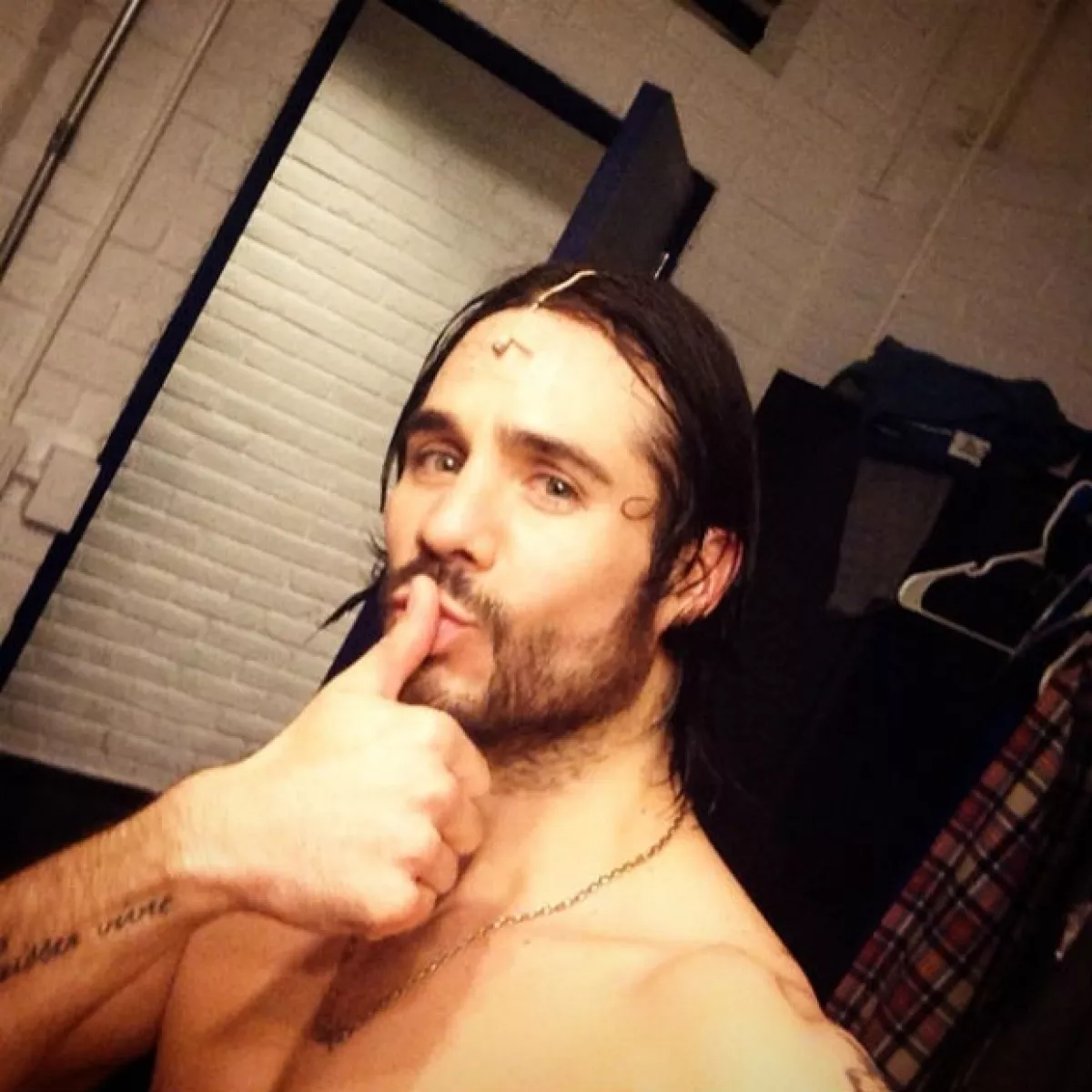 El actor prepara la gira de "Godspell" y estudia nuevos proyectos profesionales.