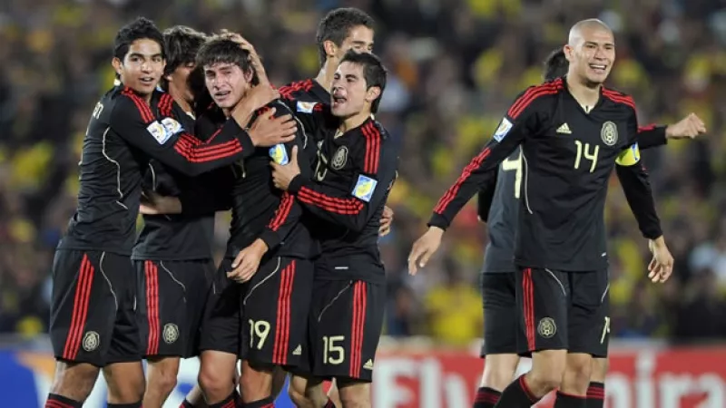 Mexico celebra triunfo sobre Colombia en Mundial sub-20