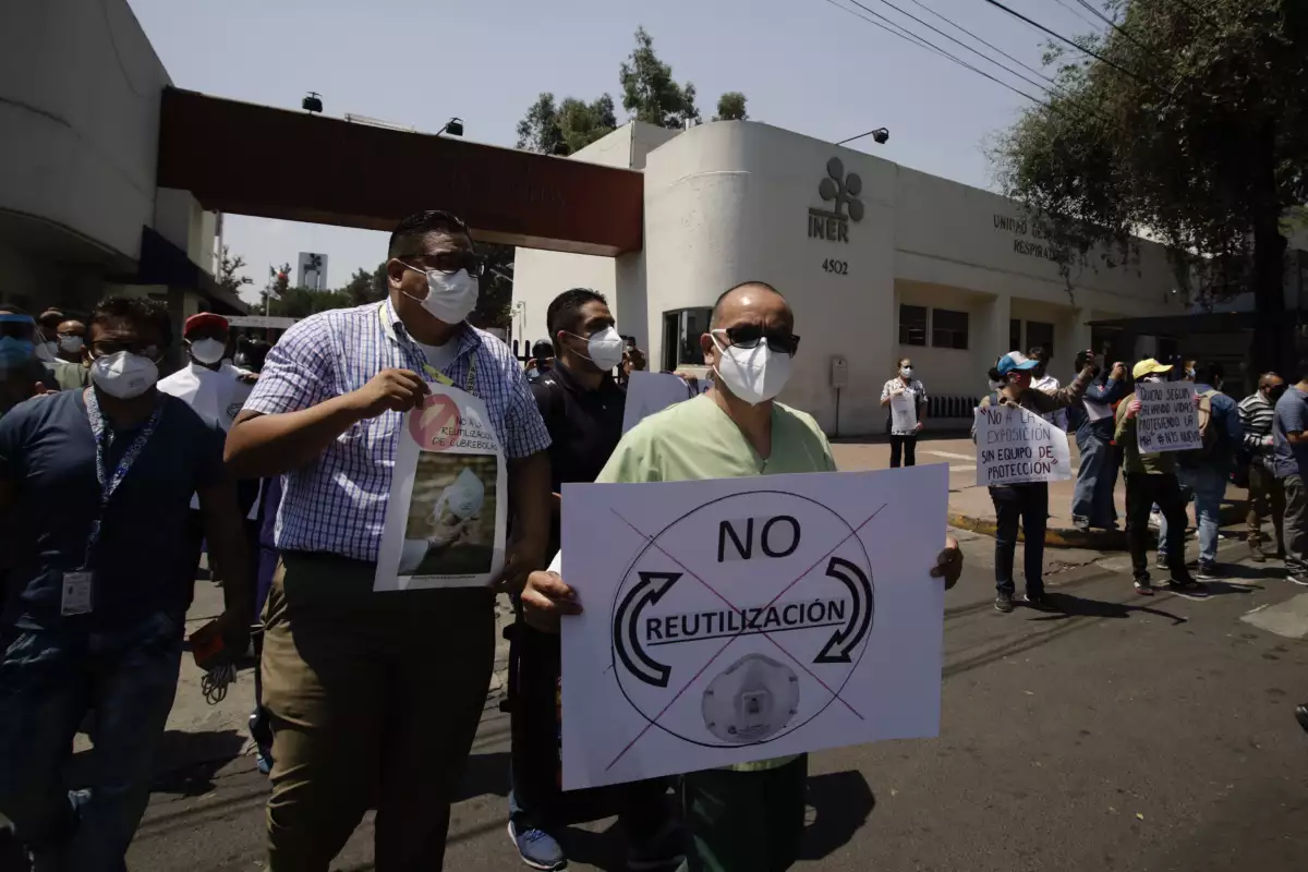 Protesta frente al INER
