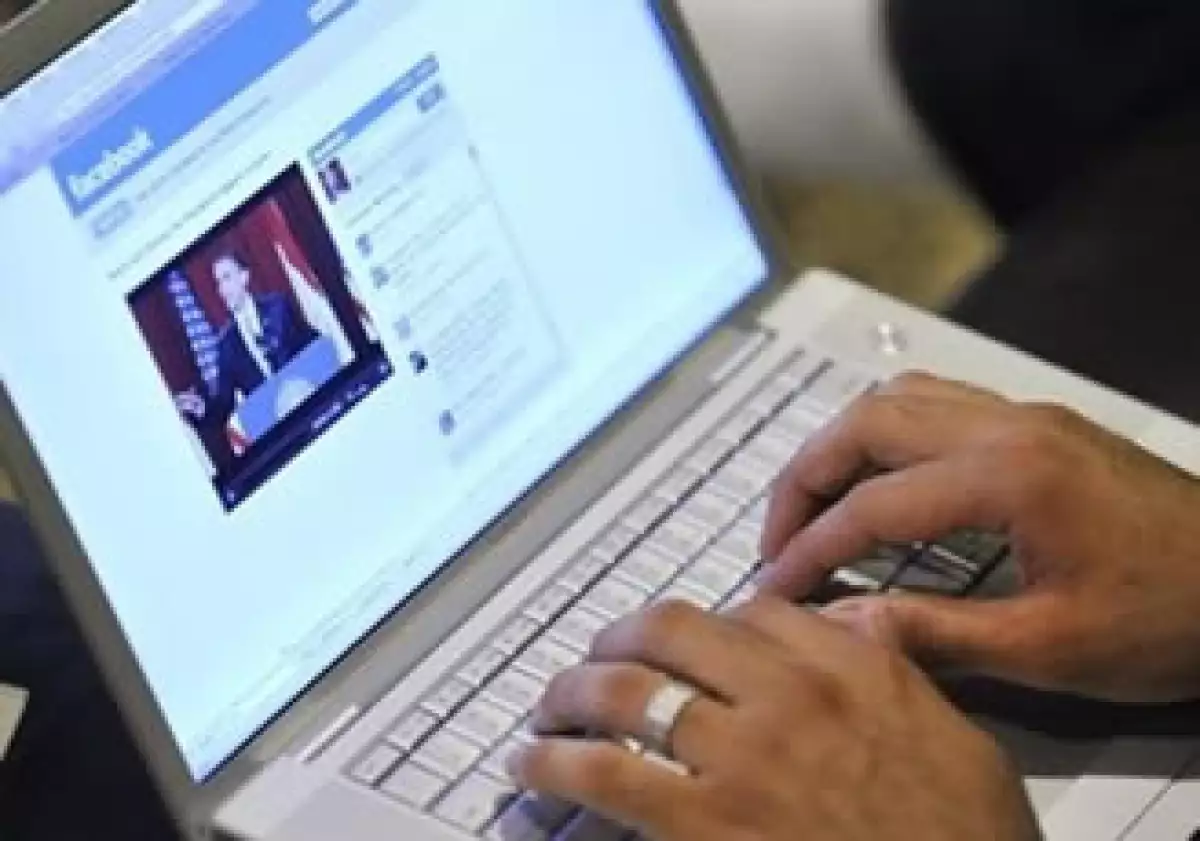 Facebook podría ganar miles de millones de dólares en ventas de publicidad. (Foto: AP)