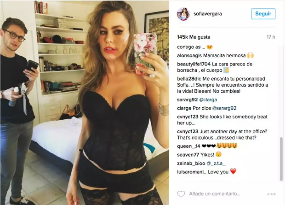 En su intento por presumir una foto con lencería, la cara de la actriz colombiana generó bastantes críticas.