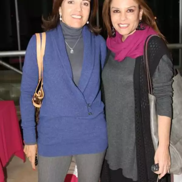 Pilar de López de Lara,Mónica Salmón