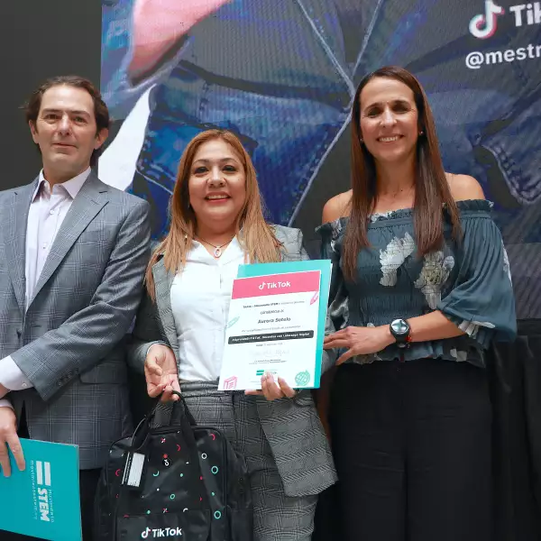 Edgar Rodríguez, Aurora Sotelo y Grace Rojas 