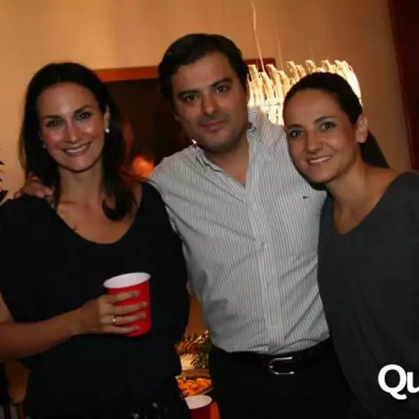Fiesta de Fernando Lebrija por sus 2 diosas de plata