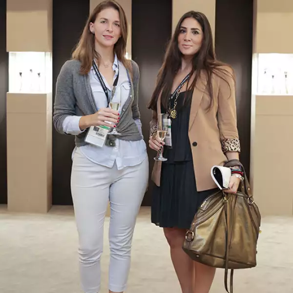 Adriana Angulo y Jordana Tello