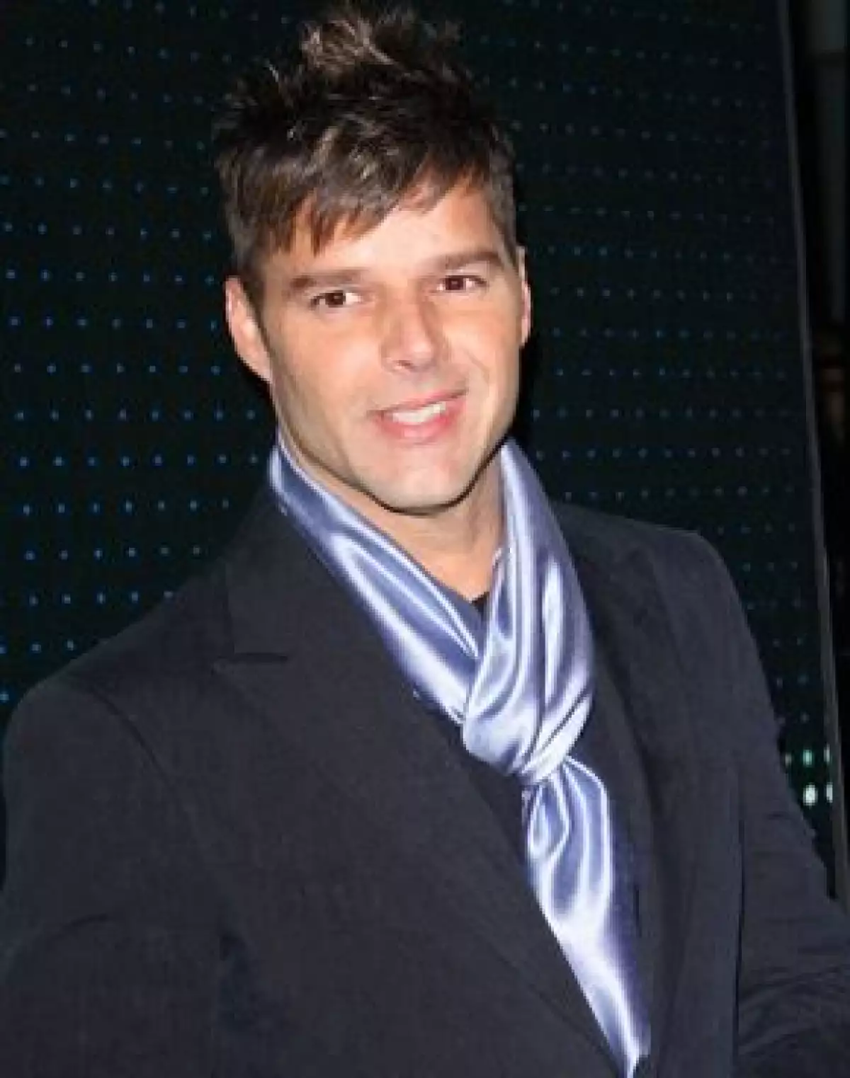 El cantante presentó un proyecto para construir una institución educativa que atenderá a un centenar de niños y adolescentes en el municipio de Loíza, contará con el aval de su fundación.