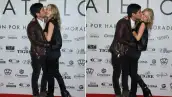 El actor tapatío mostró su emoción a su co protagonista besándola durante la alfombra roja de la cinta que ambos protagonizan.