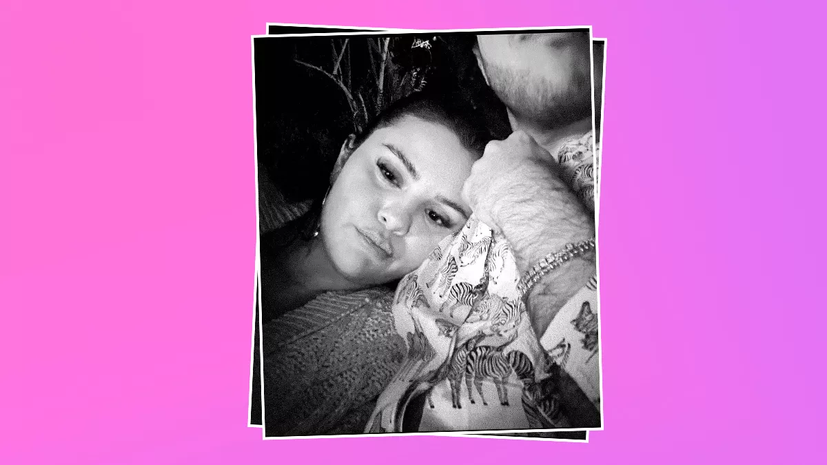 Selena Gomez hace oficial su noviazgo con Benny Blanco. 