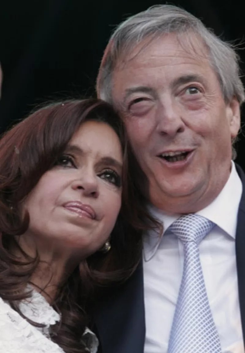 Los primeros reportes indican que el esposo de Cristina Fernández falleció debido a un paro cardiorrespiratorio.