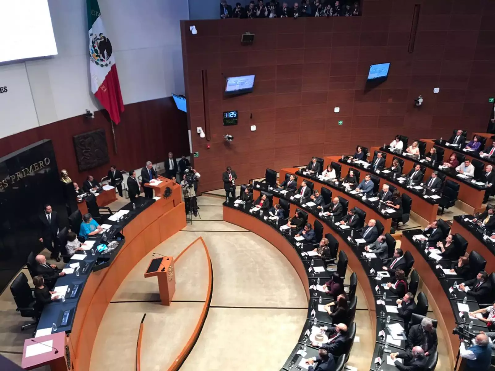 El Senado en sesión constitutiva 