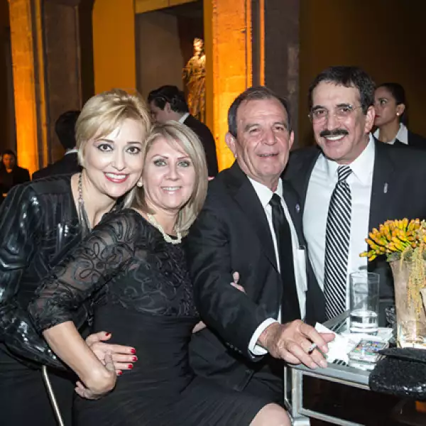 Raquel González,Liz Moreno,Rodrigo Rochin,Arturo Sainz