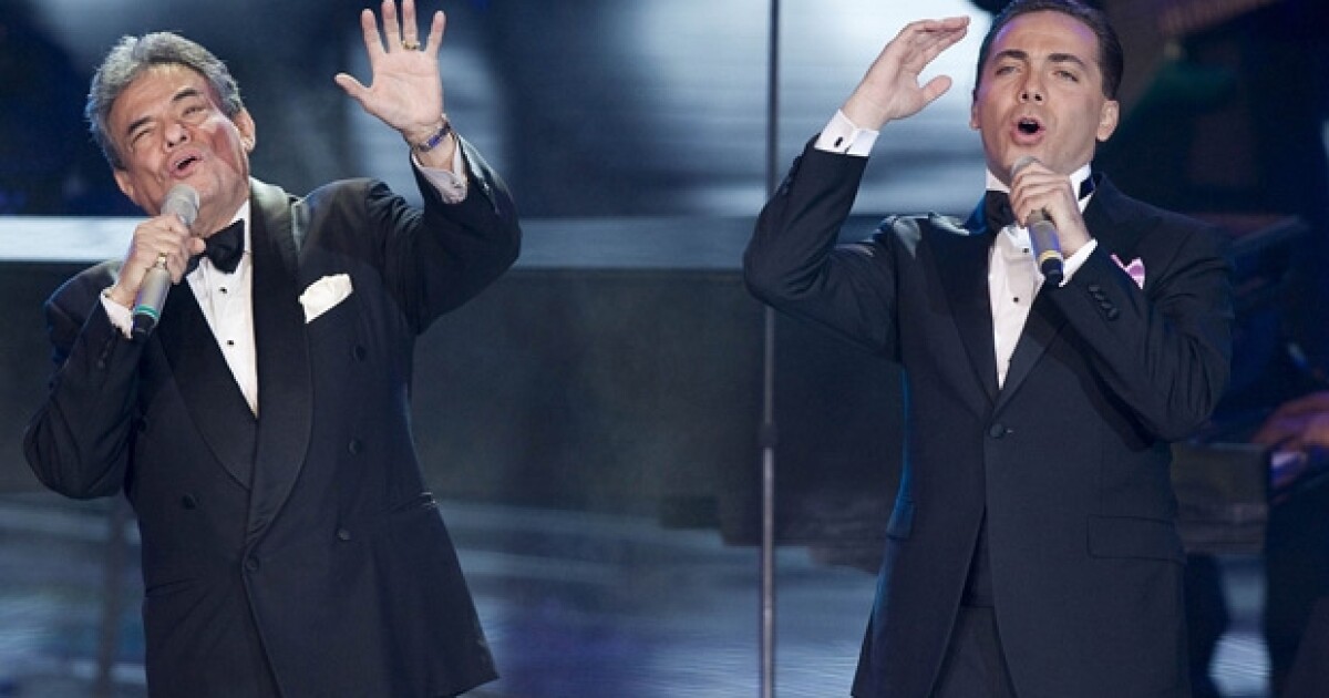 Cristian Castro graba video al lado de su papá y José José