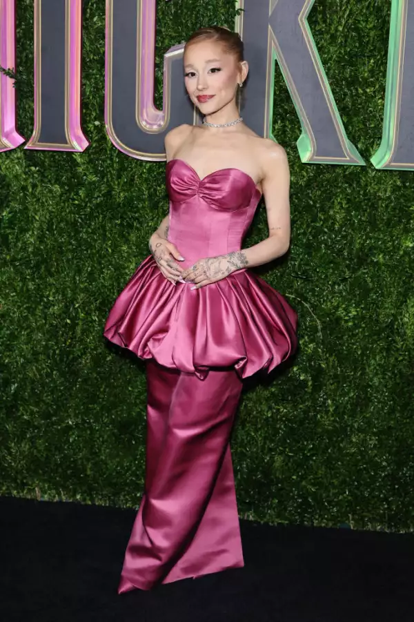 Ariana Grande en la premiere de "Wicked" en Nueva York