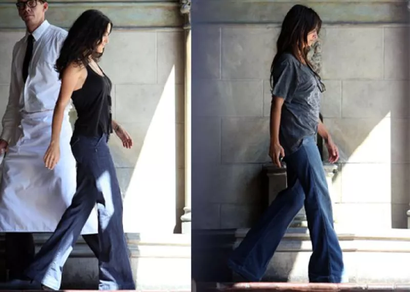 La actriz se reunió con su amiga Penélope Cruz en un restaurante de Hollywood; la mexicana tenía un look cómodo e informal, además de que se veía muy delgada.
