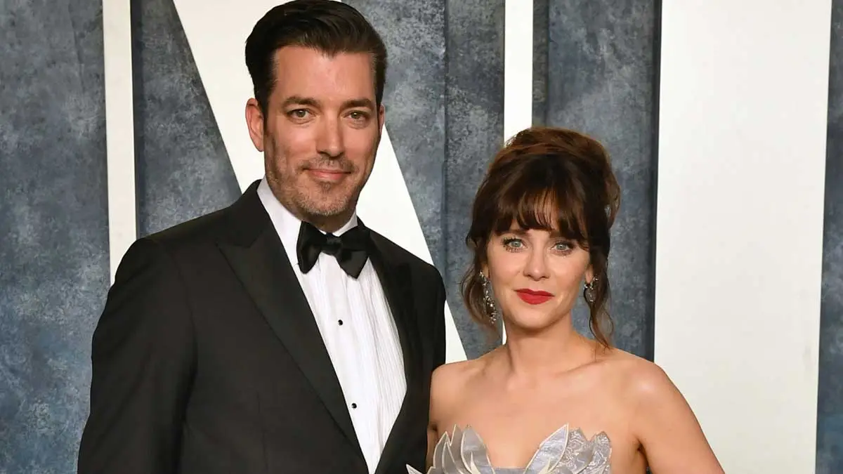 Zooey Deschanel tiene el anillo de compromiso más original que hemos visto.