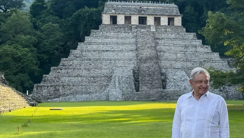 AMLO-Palenque.jpg