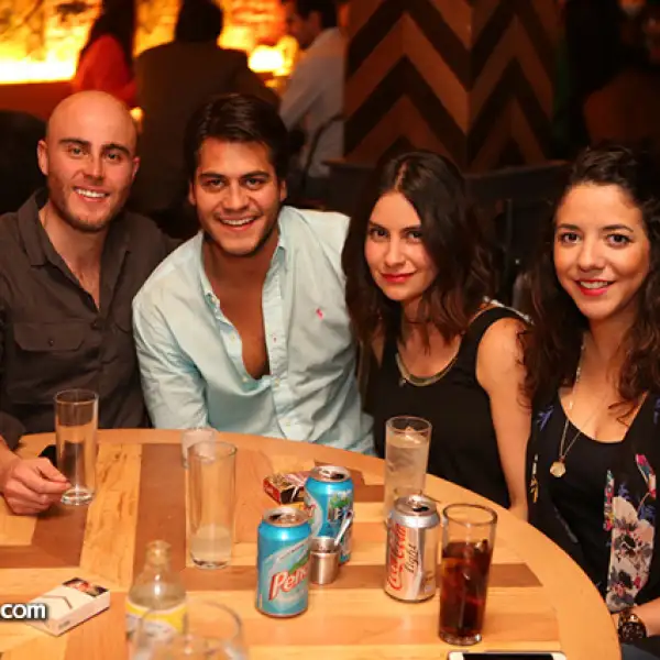 Hugo Burgos, Erick Hernández, Poly Barrera y Valentina Sánchez