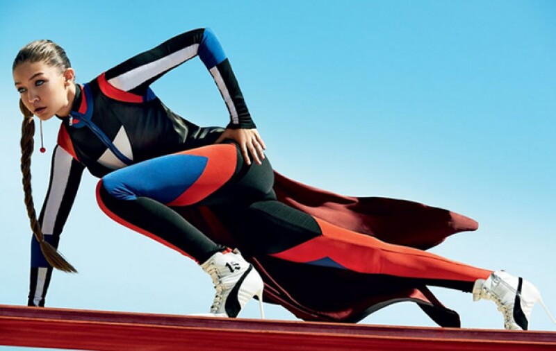 Gigi luce especialmente chic con un look athleisure en la nueva edición de la revista.