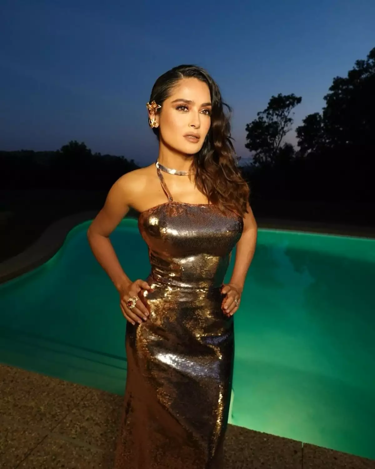 El secreto de estilo de Salma Hayek a la hora de llevar vestidos elegantes