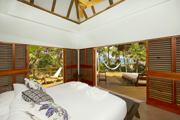 sothebys-deck-alcoba