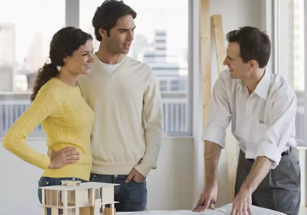 Antes de contratar a quien realizará la renovación, hay que asegurarse de que lo ofrecido esté en regla. (Foto: Photos to go)